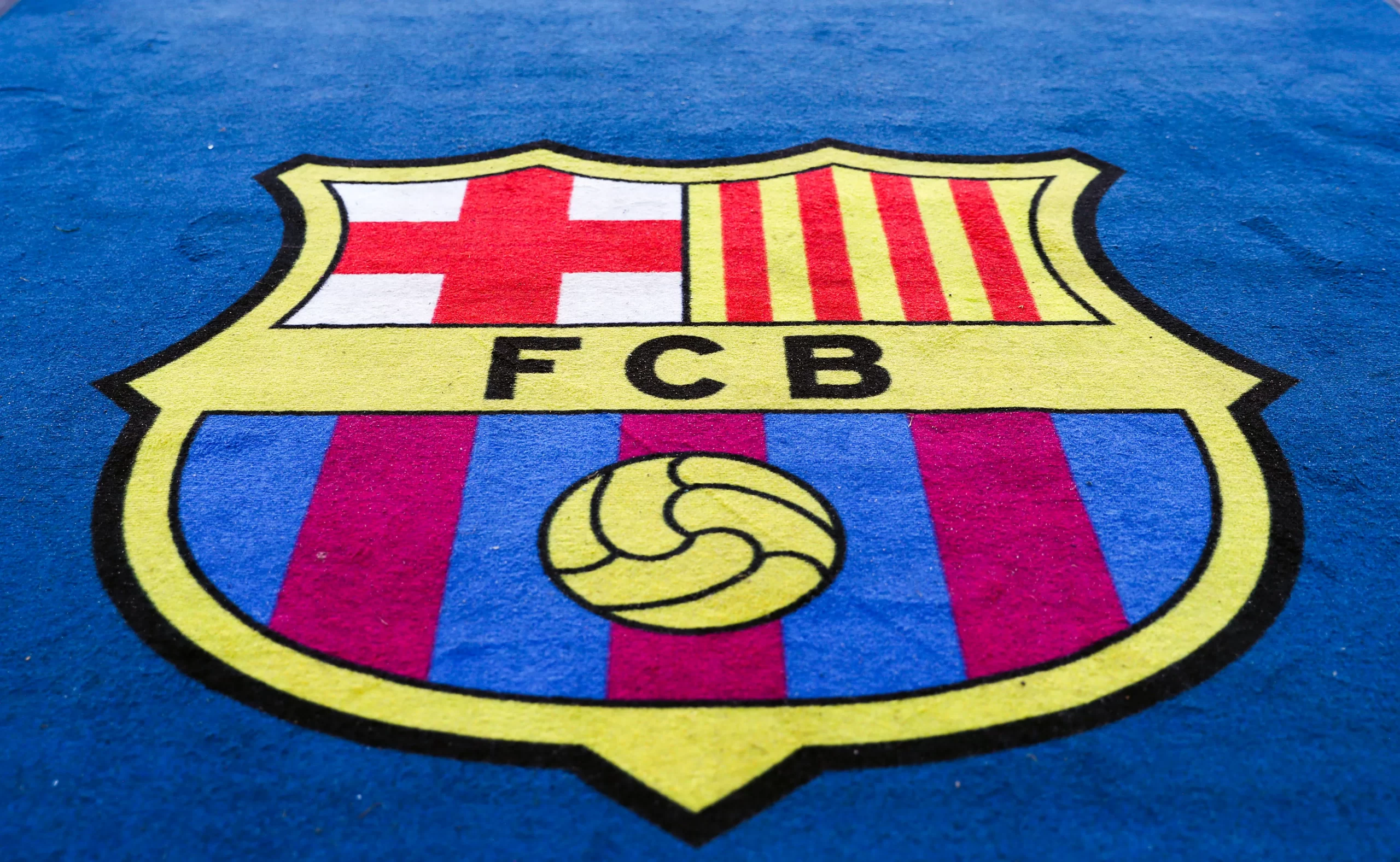 هل برشلونة يدعم المثليين ؟