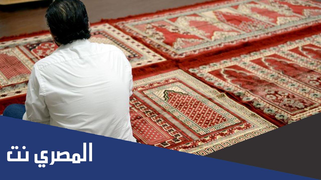 هل يجوز قراءة نفس السور في الصلاة؟ وأراء العلماء فيها