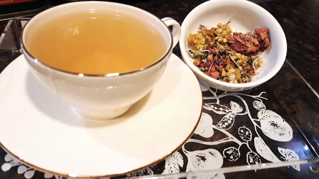 تجربتي مع الزهورات وفوائد شربها