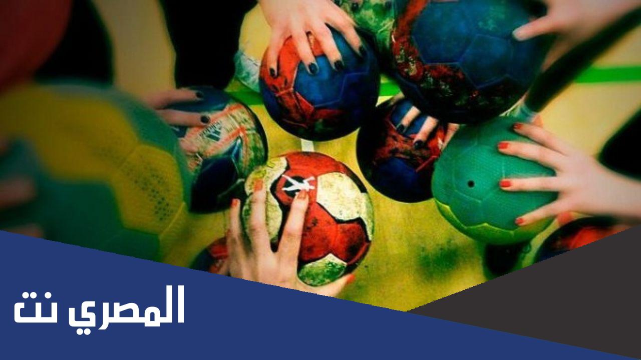 كم عدد لاعبين كرة اليد داخل الملعب