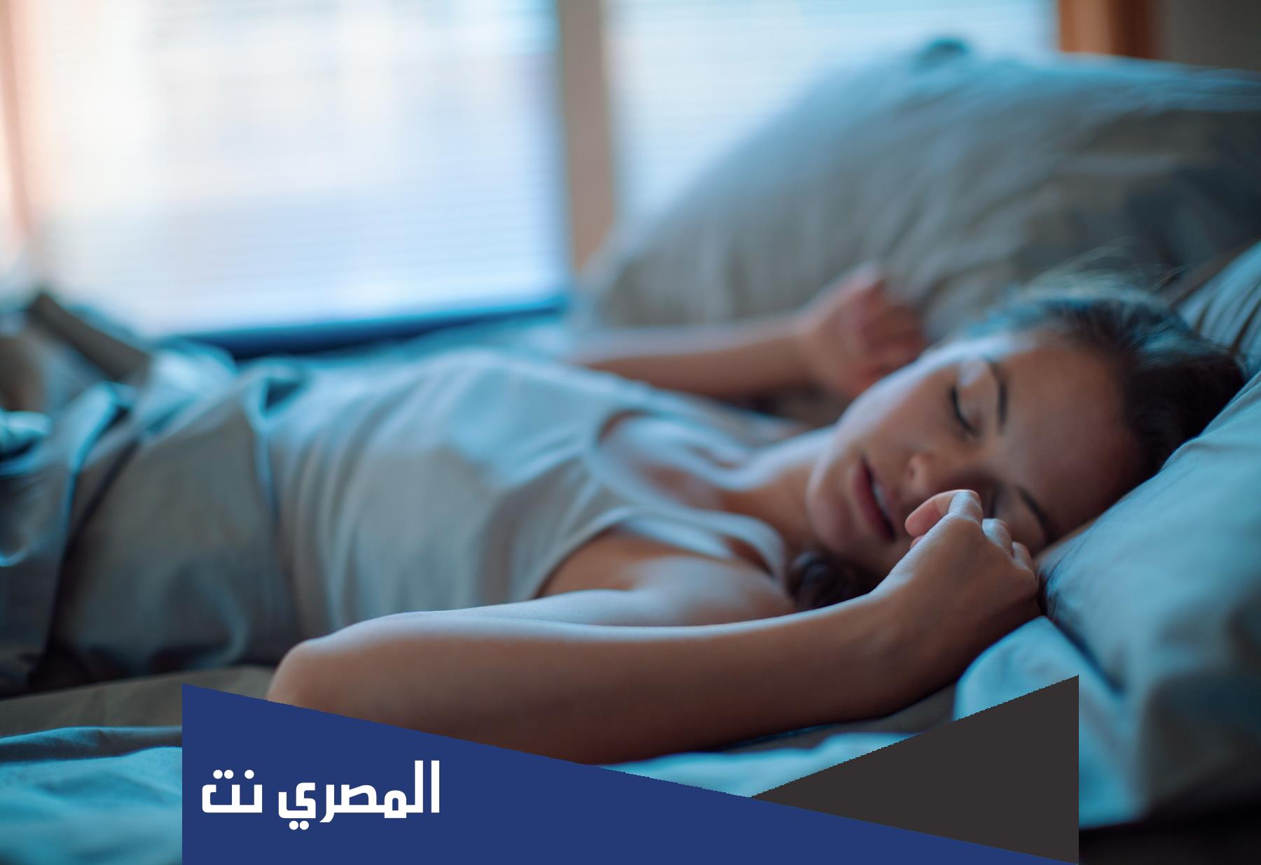 لماذا المرأة تغمض عينيها أثناء العلاقه الزوجيه