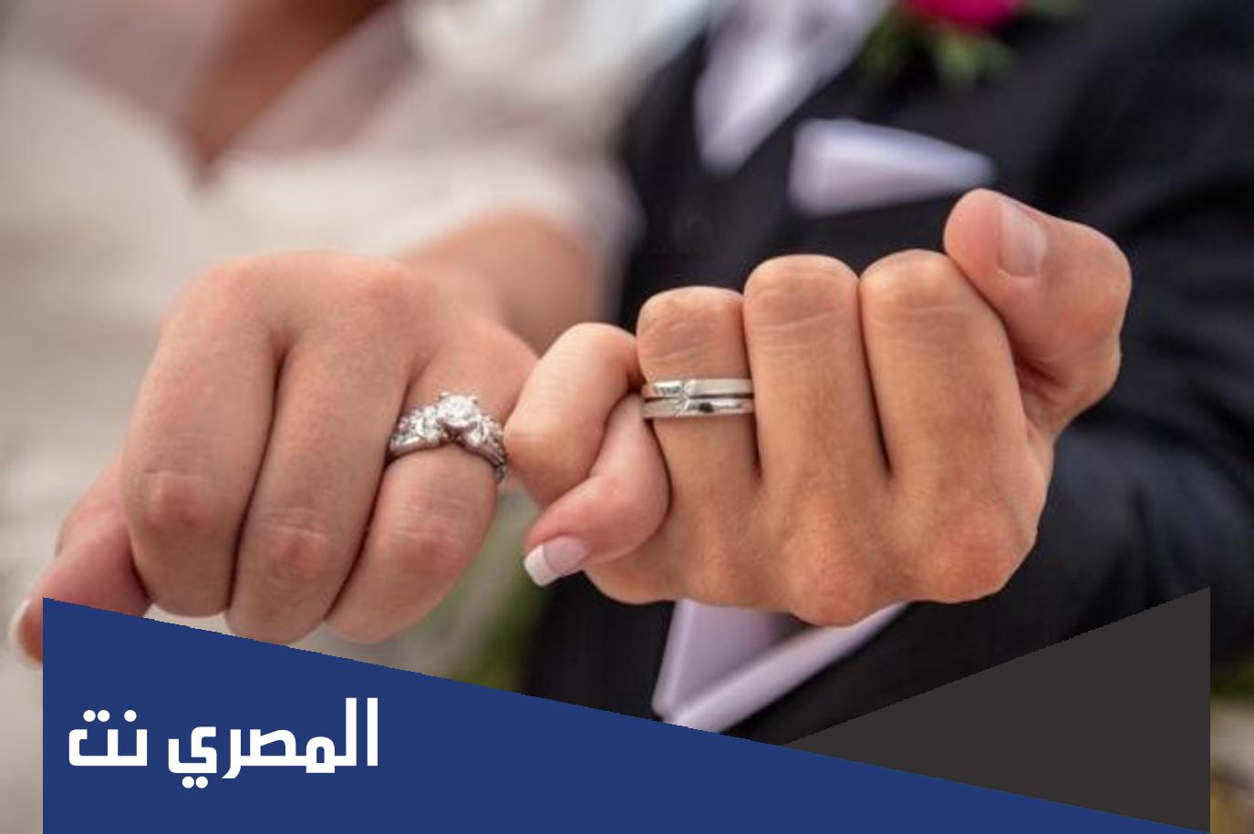 لماذا يلبس خاتم الخطوبة في اليد اليمنى وخاتم الزواج في اليسرى