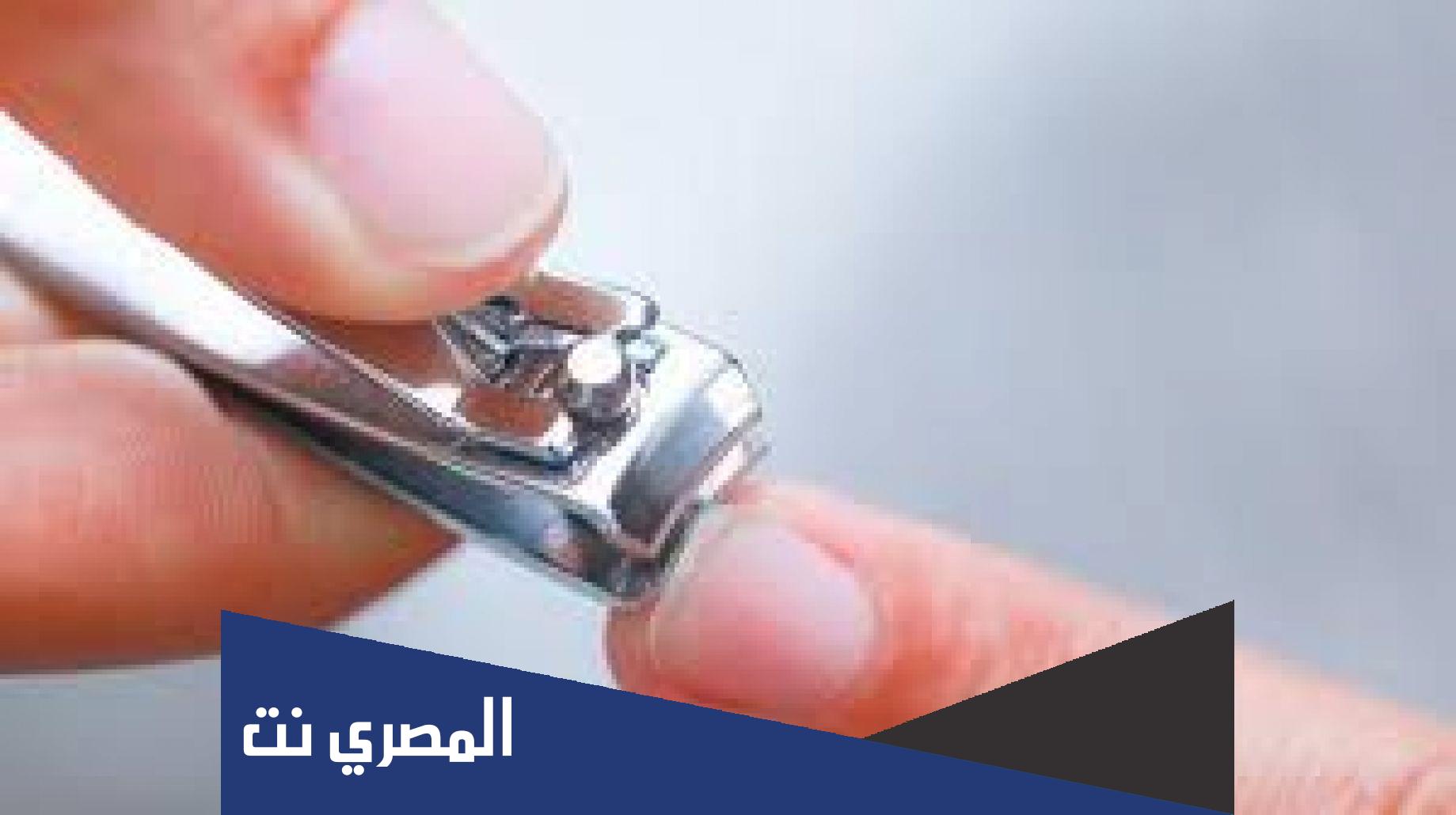 ما حكم قص الاظافر وحلق الشعر للمضحي ابن باز