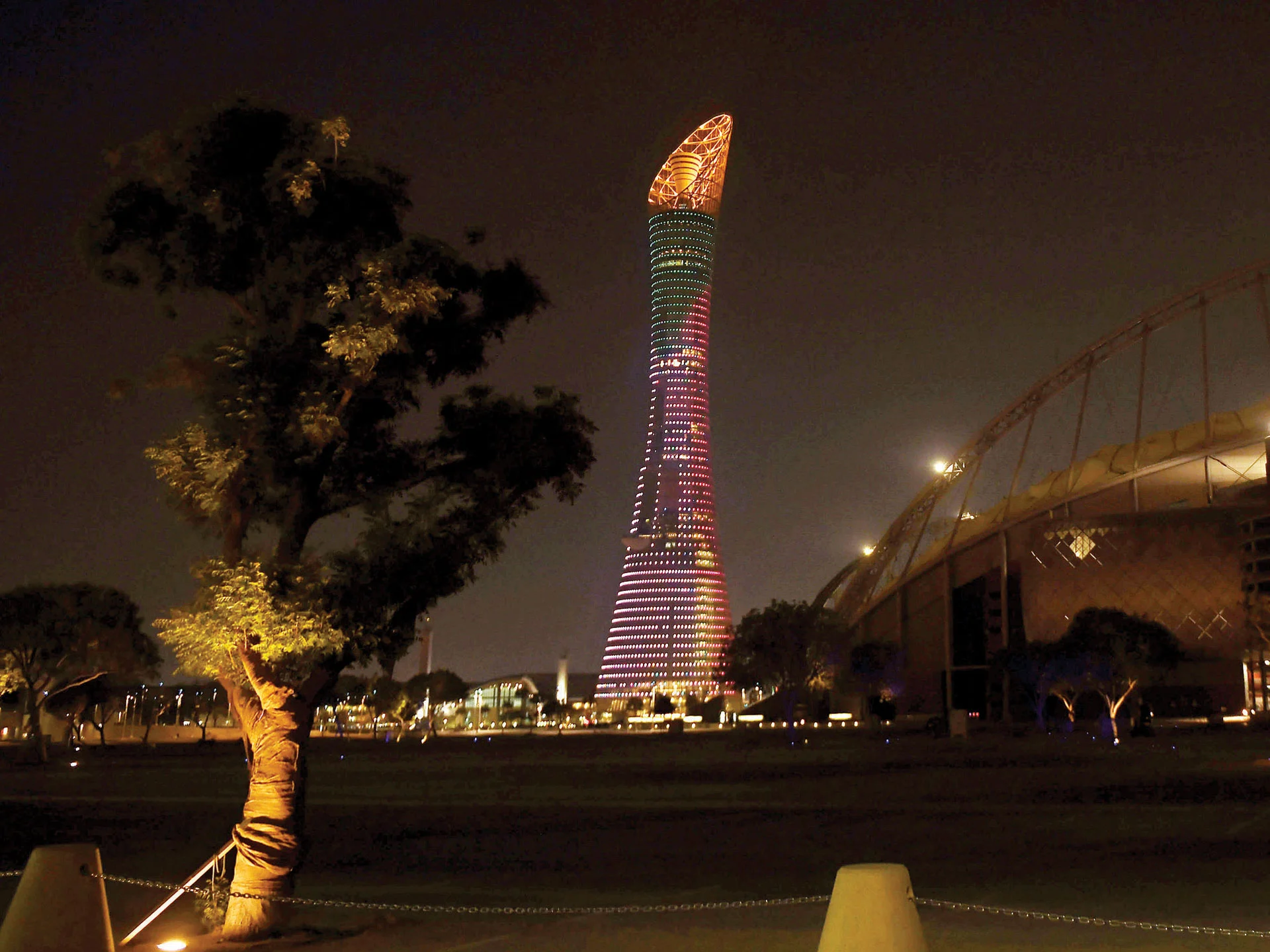 معلومات عن برج الشعلة في قطر