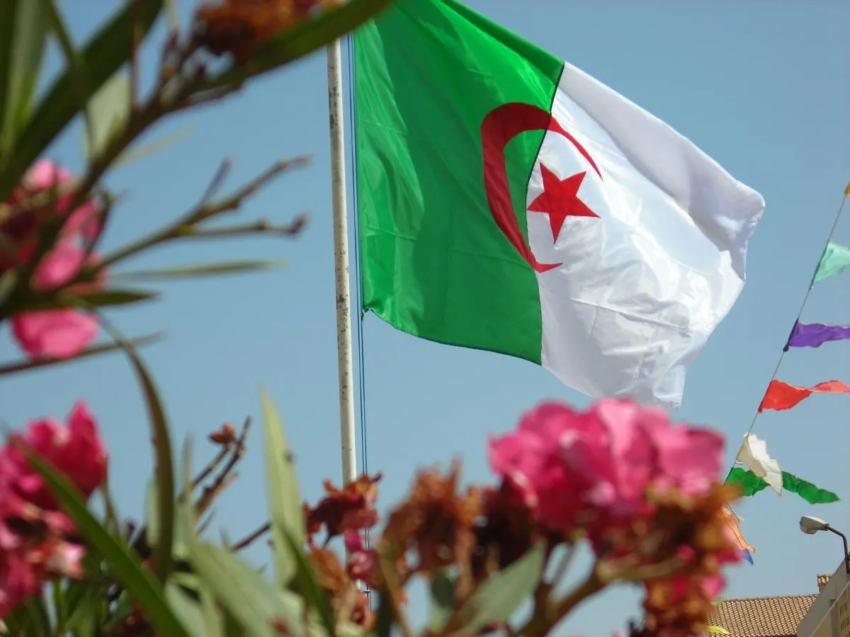 شعر عن عيد الاستقلال الجزائري