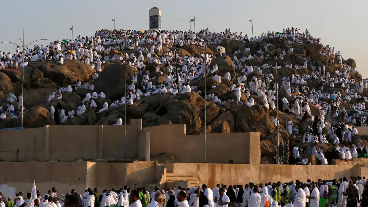 ما هي قصة جبل عرفات ؟