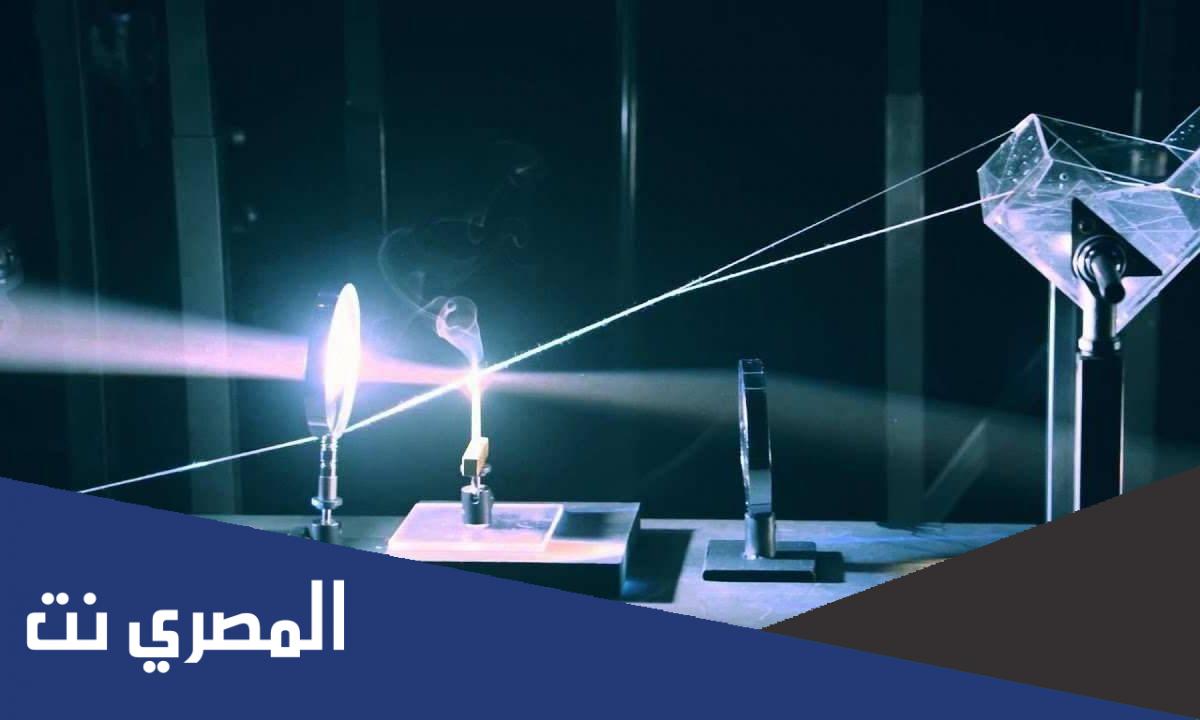 تقرير عن الفيزياء البصرية