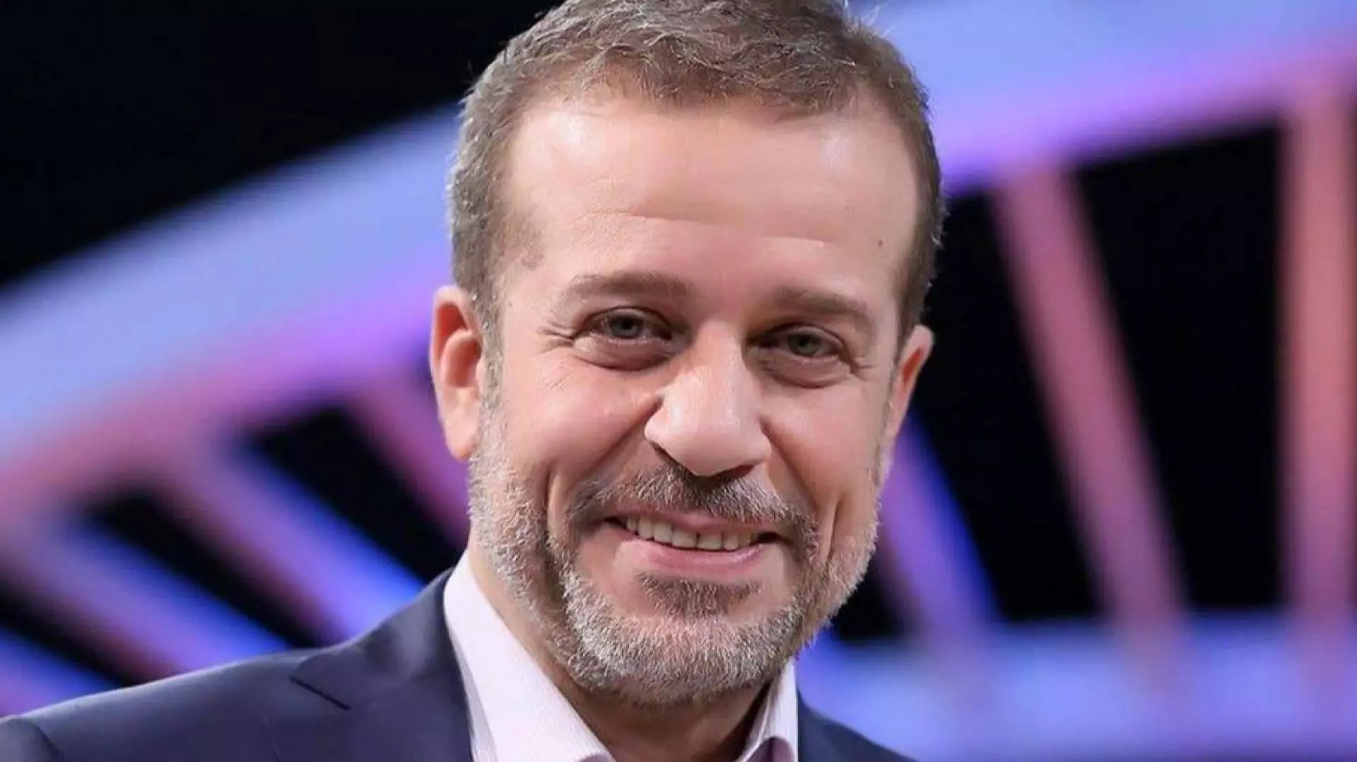 ديانة لورا زوجة شريف منير