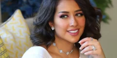 فرح الهادي وهي صغيره