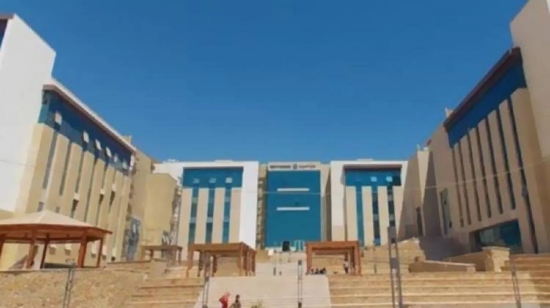 ما هي الجامعات الاهلية الجديدة في مصر