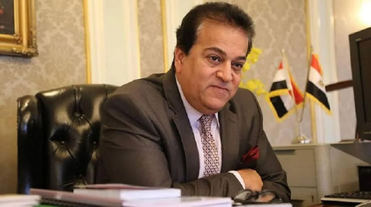 السيرة الذاتية للوزير خالد عبد الغفار