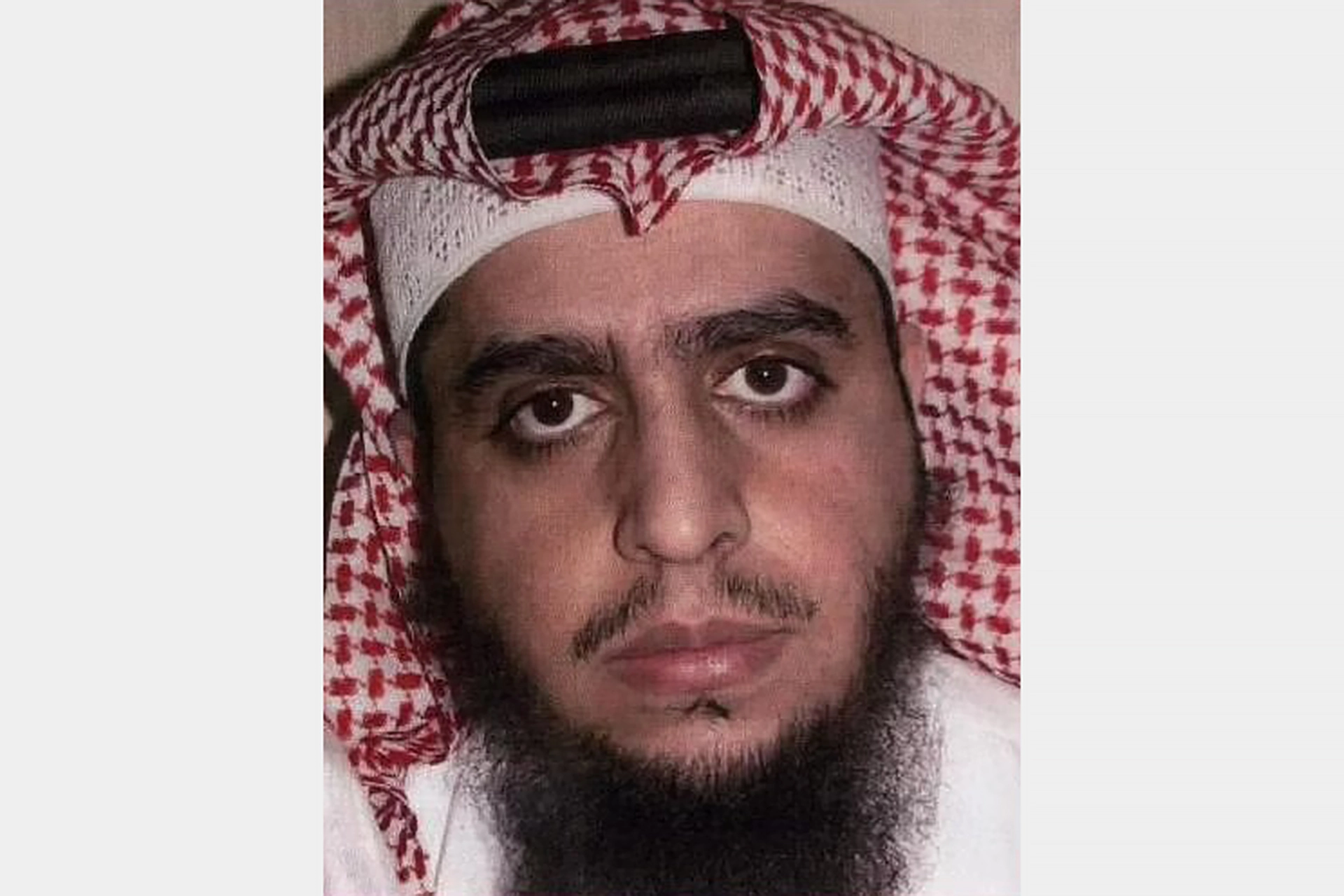 من هو المطلوب الشهري