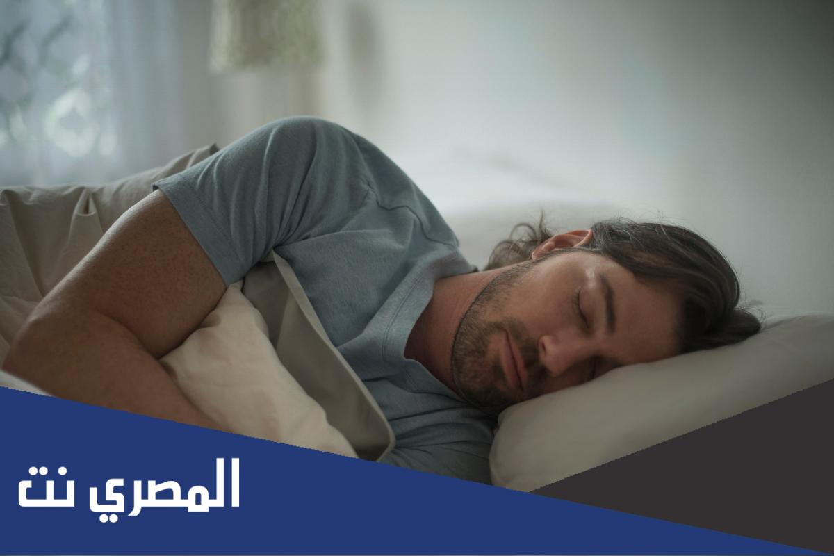 رؤية شخص ميت في المنام وهو حي يتكلم للعزباء لابن سيرين