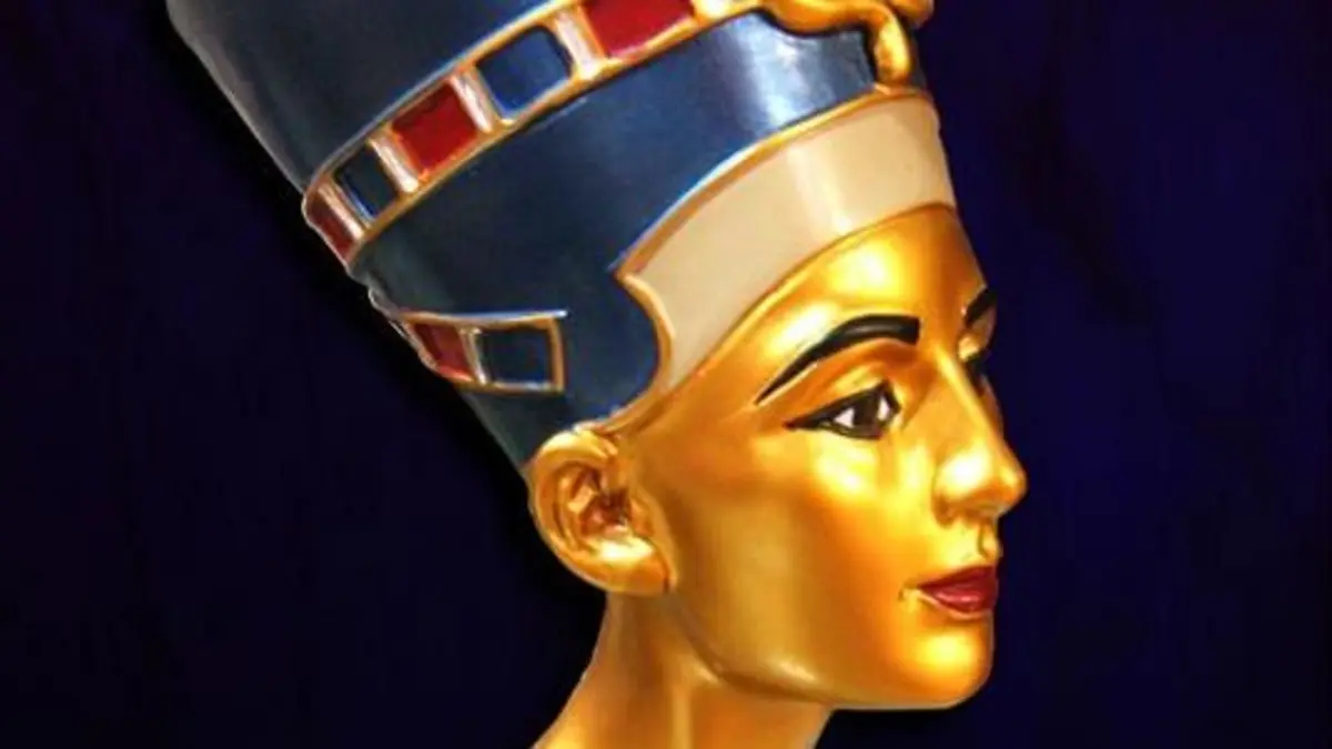 ملكة حكمت مصر 80 يوما من هي