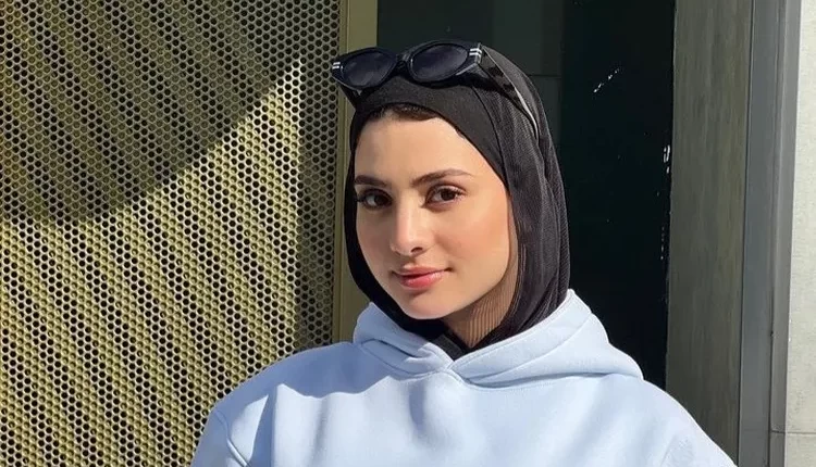 من هي البلوجر سارة محمد وخطيبها
