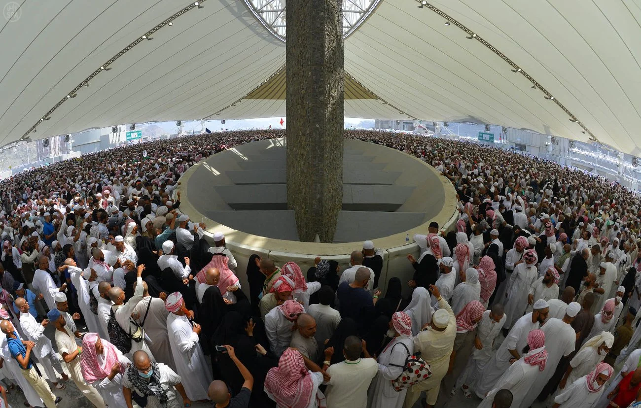 كم عدد الجمرات التي يرميها الحاج المتعجل