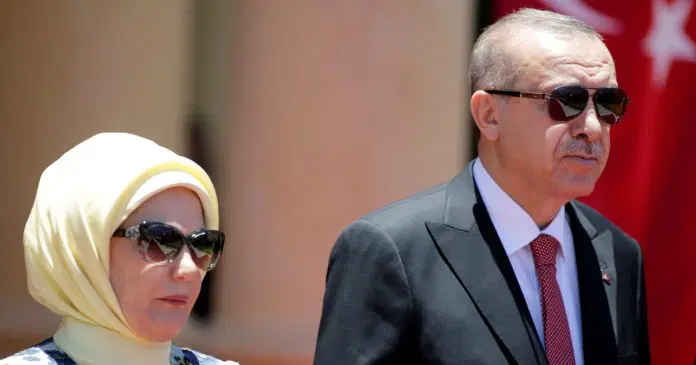 هل زوجة اردوغان عربية