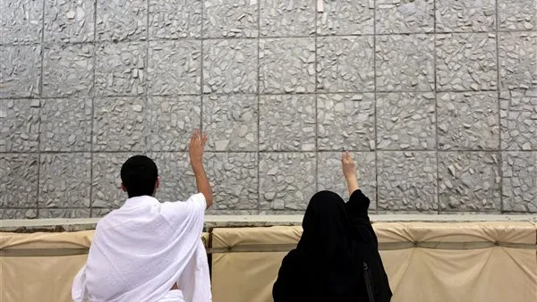 كم عدد رمي الجمرات الصغرى والوسطى والكبرى