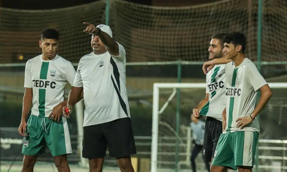 من هو مدرب نادي زد